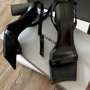 BALENCIAGA MOON SANDAL 38